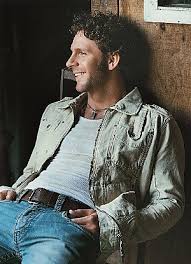 Billy Currington Picture 3