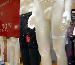 普段は「男」のマネキンなど見