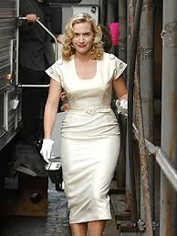Image <b>Kate Winslet</b> walks on the skinny <b>...</b> Picture