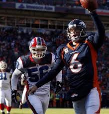 All eyes will be on Jay Cutler - via Daymix