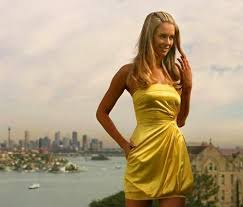 Image <b>Jennifer Hawkins</b> shows off Nicole <b>...</b> Picture