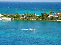 Nassau Bahamas - via Daymix