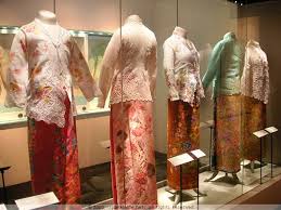   Sarong kebaya   worn by Nonyas