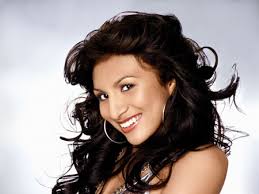 Image tags: <b>Paula Deanda</b> Picture