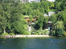 Bill Gates's house - via Daymix
