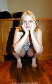Nude  Amateur   Teen Girl Naked Photos