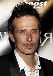around Scott Weiland's - via Daymix