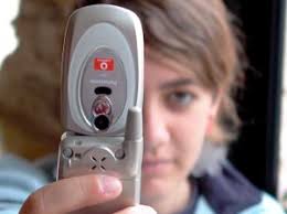 camera-phone.jpg - via Daymix