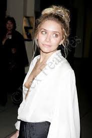   Olsen Twins   Nipple Slip  Nude   Topless
