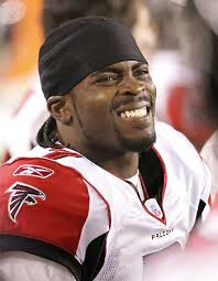 Michael Vick Deserves Some - via Daymix