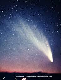       Comet   West displayed a brilliant    