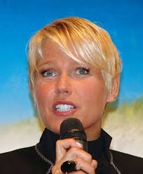 Xuxa acusada de haber hecho un