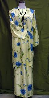   Baju Kurung  