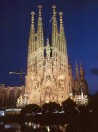 http://www.3dphoto.net/world/europe/spain/la_sagrada_familia1-wallpaper.jpg