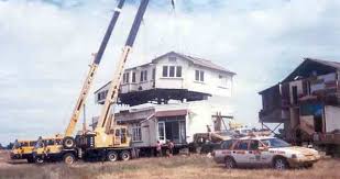 The top storey has been cut - via Daymix