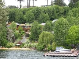Bill Gates House and Mansion - via Daymix