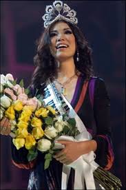 Miss Japan wins Miss Universe - via Daymix