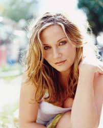 Jennifer Nettles Picture 1