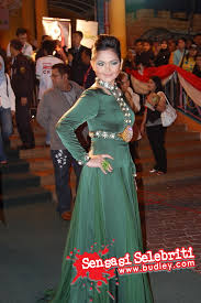       fesyen   terkini  baju      