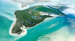 in Dellis Cays Paradise - via Daymix