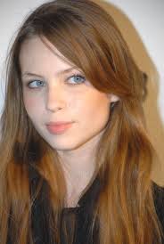 Daveigh Chase 18 - via Daymix