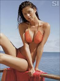 Image <b>Aline Nakashima</b> SI Swimsuit Picture