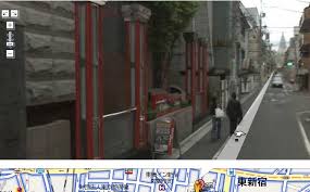 それは歌舞伎町ラブホ街で
