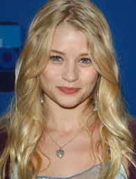Emilie de Ravin - via Daymix