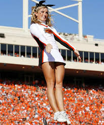      Tennessee Titans  cheerleaders   to    