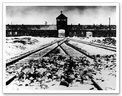 Auschwitz - via Daymix