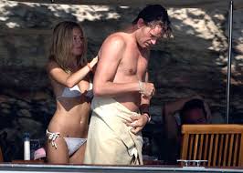 Sienna Miller was spotted - via Daymix