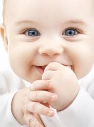 Newborn Baby Pictures – A - via Daymix