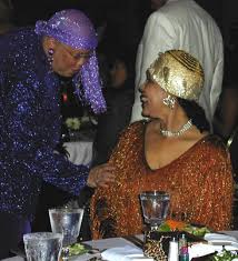 Carolyn Young (right) wore a - via Daymix