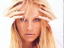 Image <b>Pamela Anderson& 39;s</b> wardrobe Picture