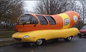 Wienermobile, - via Daymix