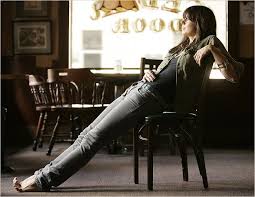 Image Corners& 39; and <b>Cat Power& 39;s</b> Picture