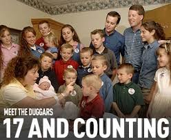 Duggar Family expecting #18 - via Daymix