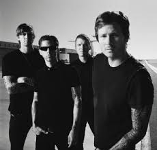 Photo Gallery: <b>Angels</b> And <b>Airwaves</b> Tickets