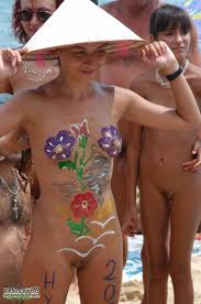 BeBareToo.com - Preteen Nudist Beach ...