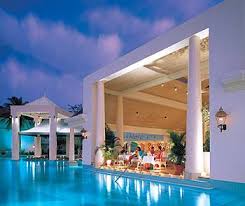 Sandals all-inclusive resort - via Daymix