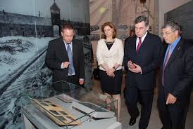 Prime Minister Gordon Brown - via Daymix