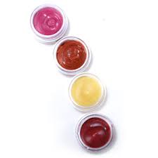 B Glossy Organic Lip Gloss - via Daymix