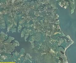aerial imagery zoomed in! - via Daymix