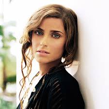 Image <b>Nelly Furtado</b> to Sing with Picture