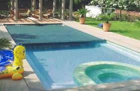 Swimming pool safety cover