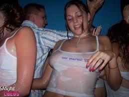 Wet  T    Shirt Contest  