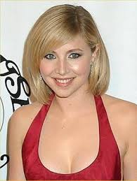 Sarah Chalke Picture 4