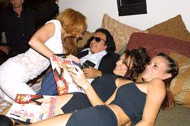 Gene not into groupies?....ahh - via Daymix