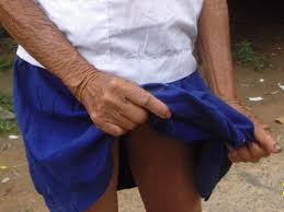 raising schoolgirl skirt,