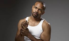 Boxing: Roy Jones Jr shows the - via Daymix